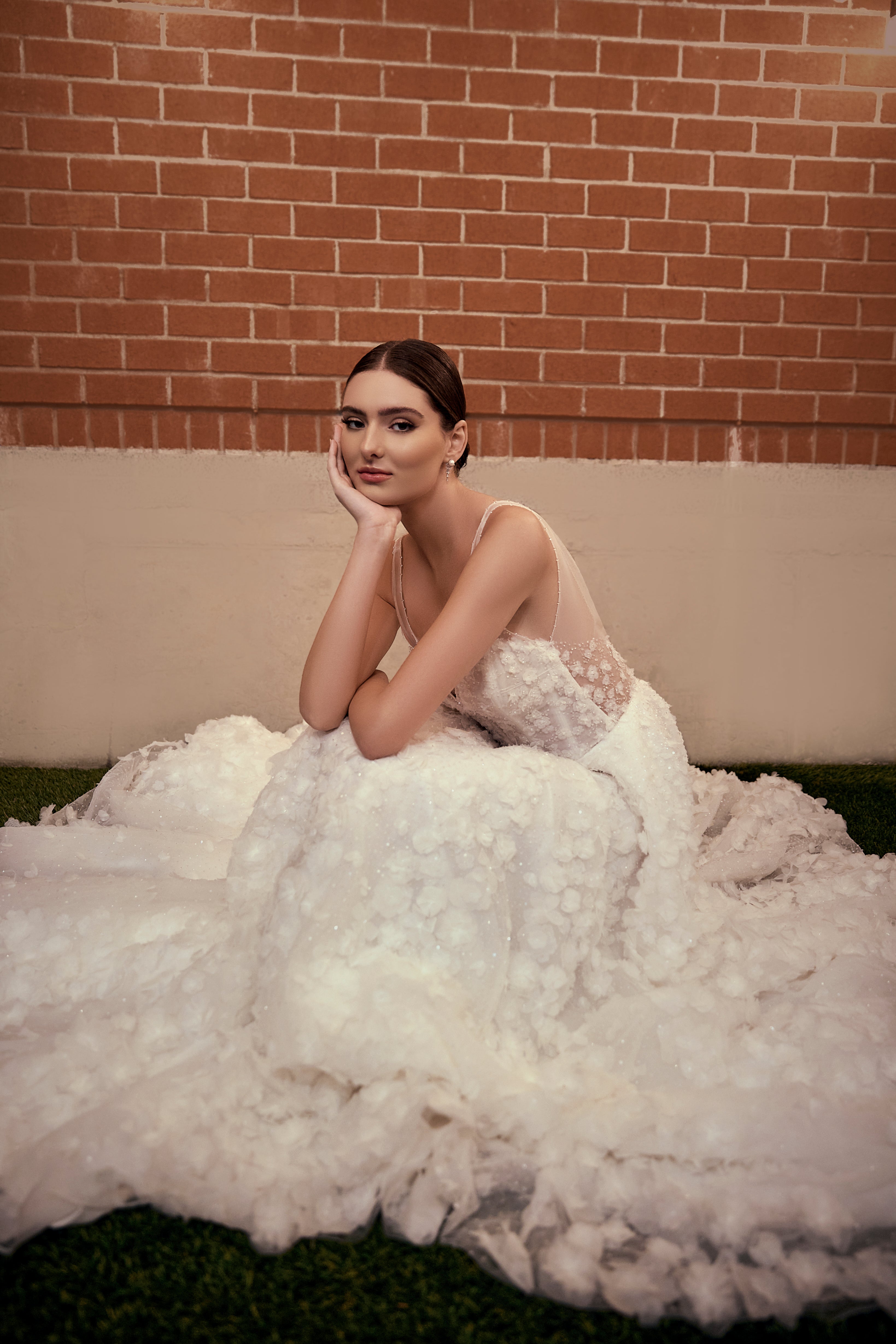 Glamour Showdown: Ball Gowns vs. Fitted Gowns for Your Dream Bridal Lo