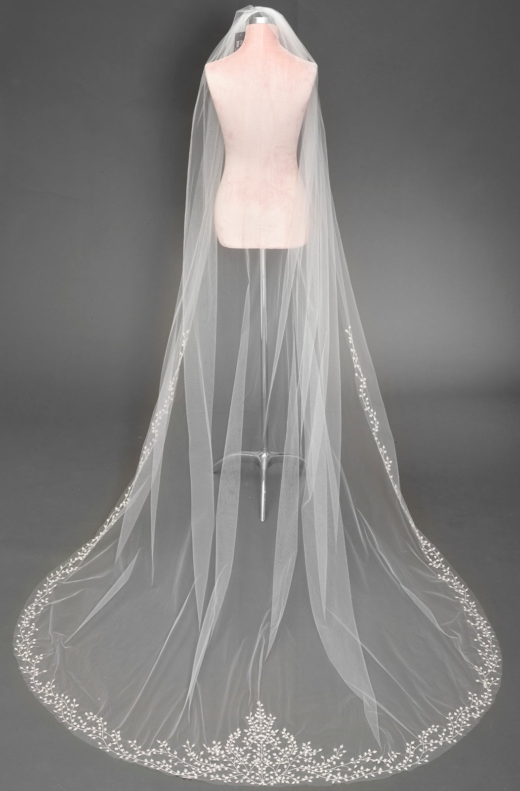 BV1964 (wholesale) beaded wedding dress Enaura bridal