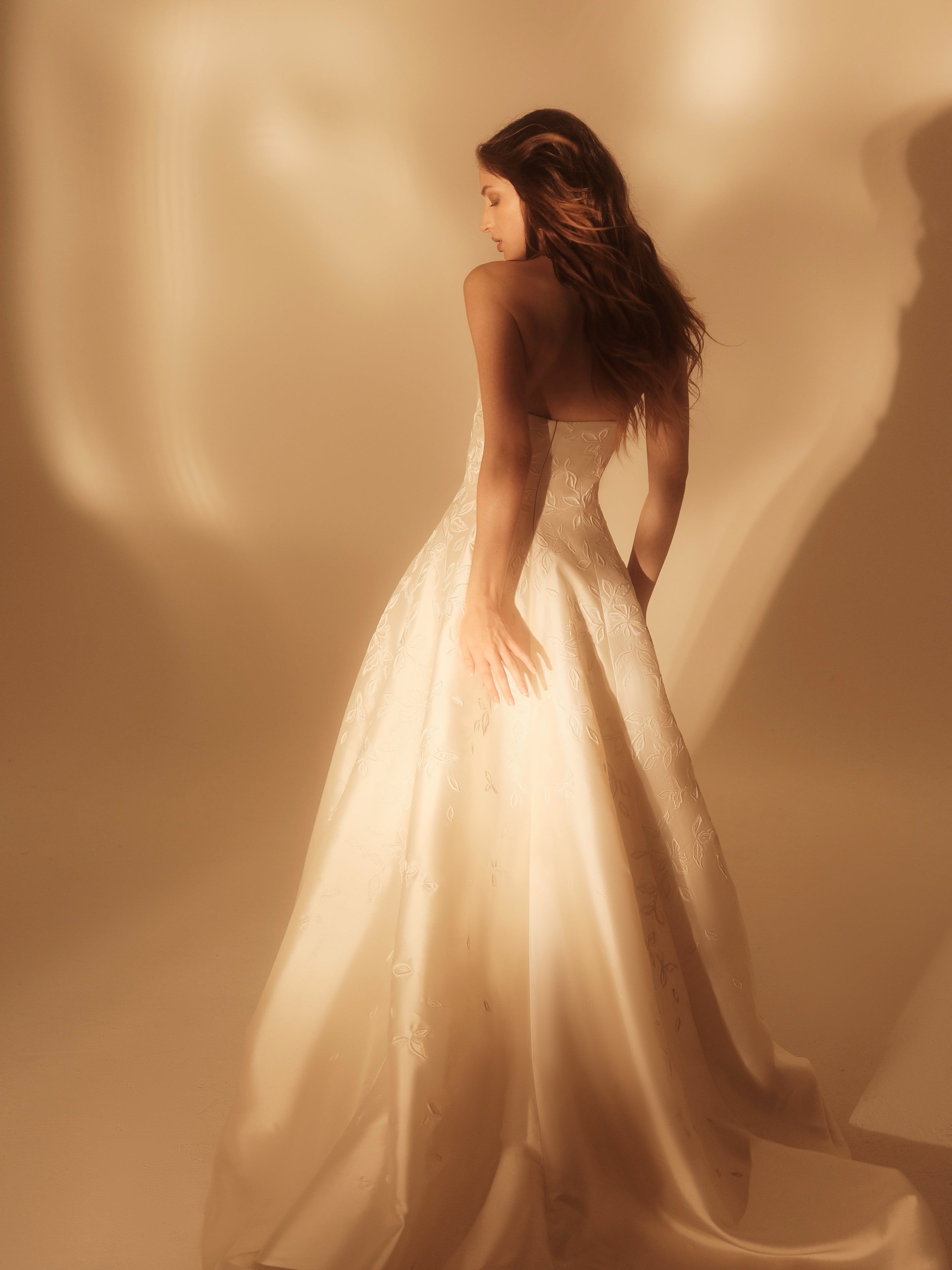 Unique Custom Wedding Dresses - Personalize Your Gown | Enaura Unique Custom Wedding Dresses - Personalize Your Gown | Enaura