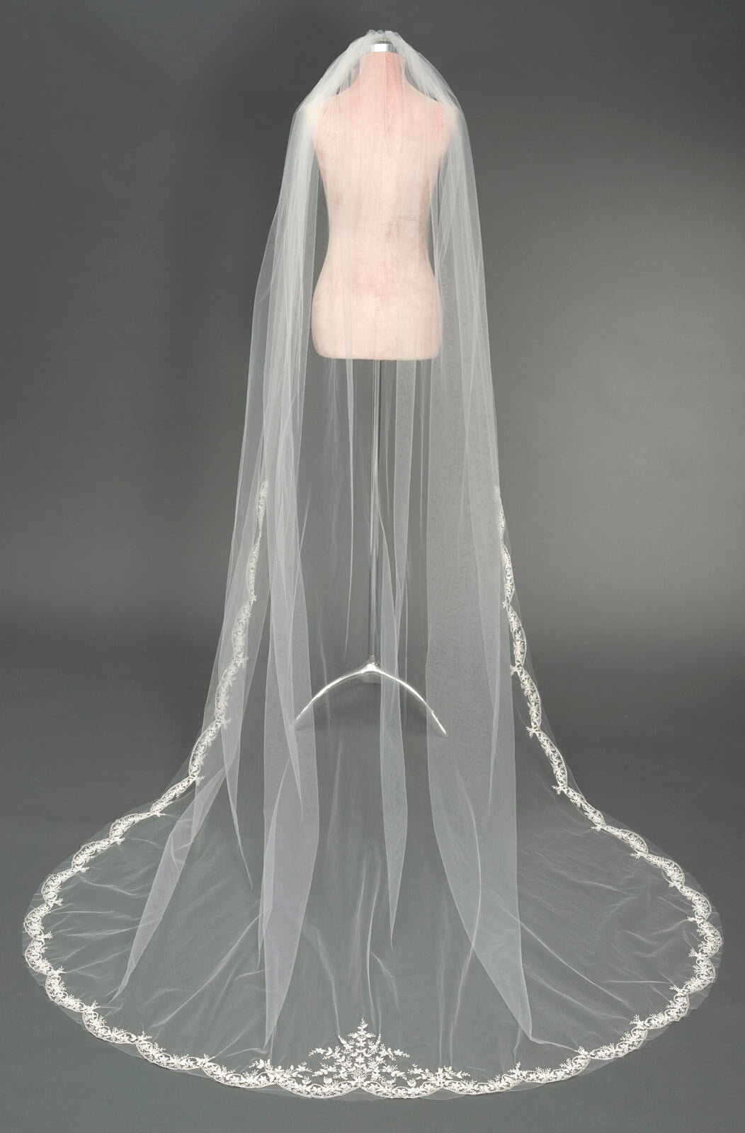BV1911 (wholesale) beaded wedding dress Enaura bridal