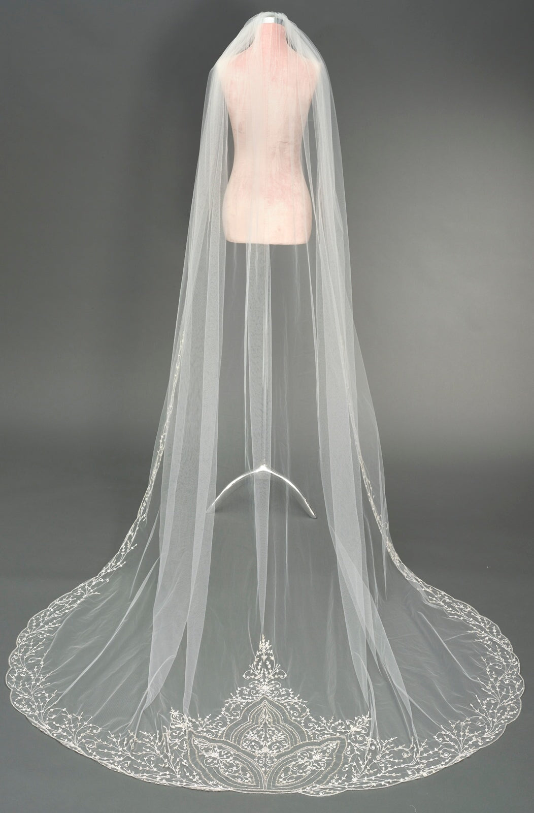 BV1915 (wholesale) beaded wedding dress Enaura bridal