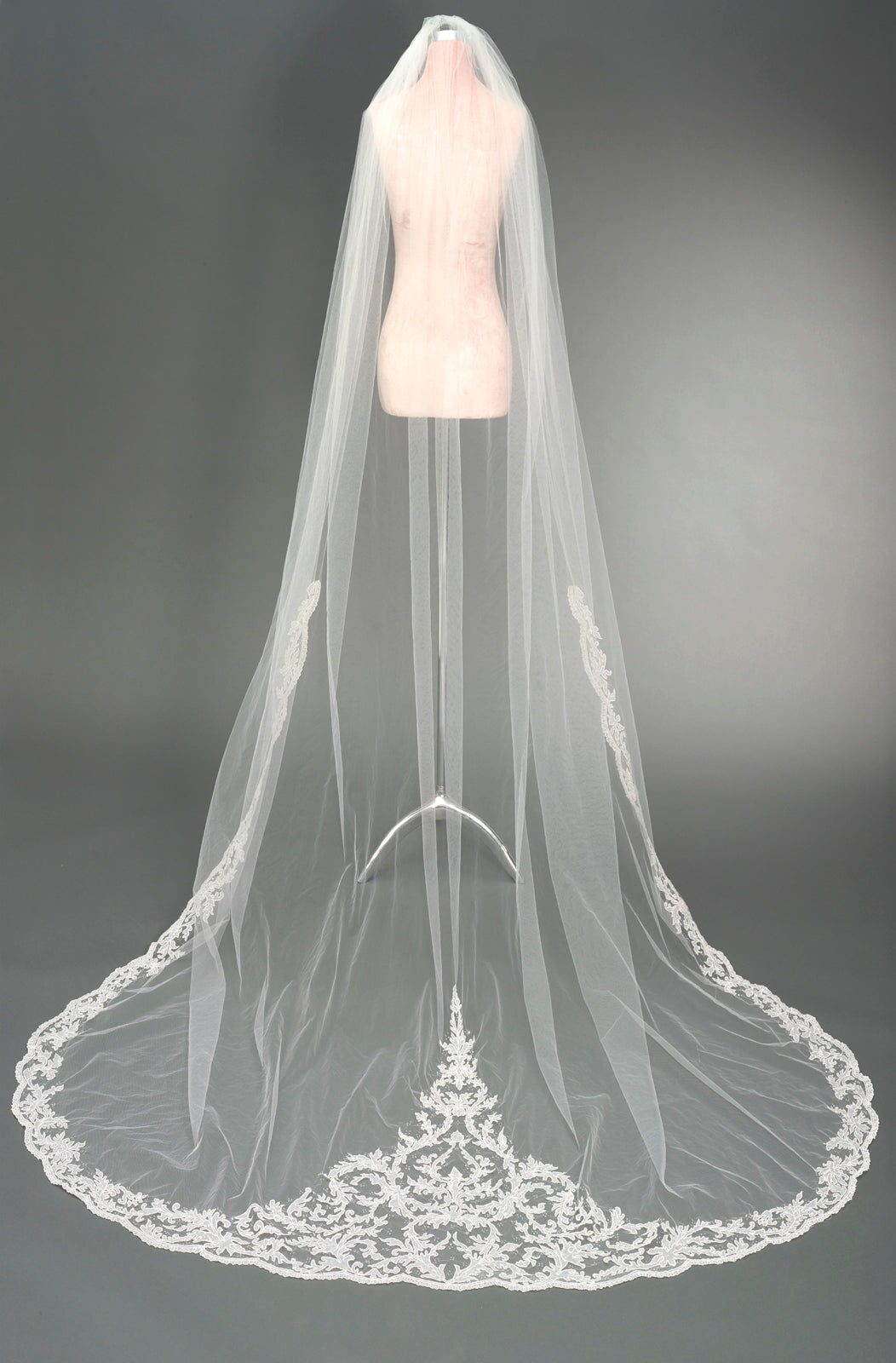 BV1921 (wholesale) beaded wedding dress Enaura bridal