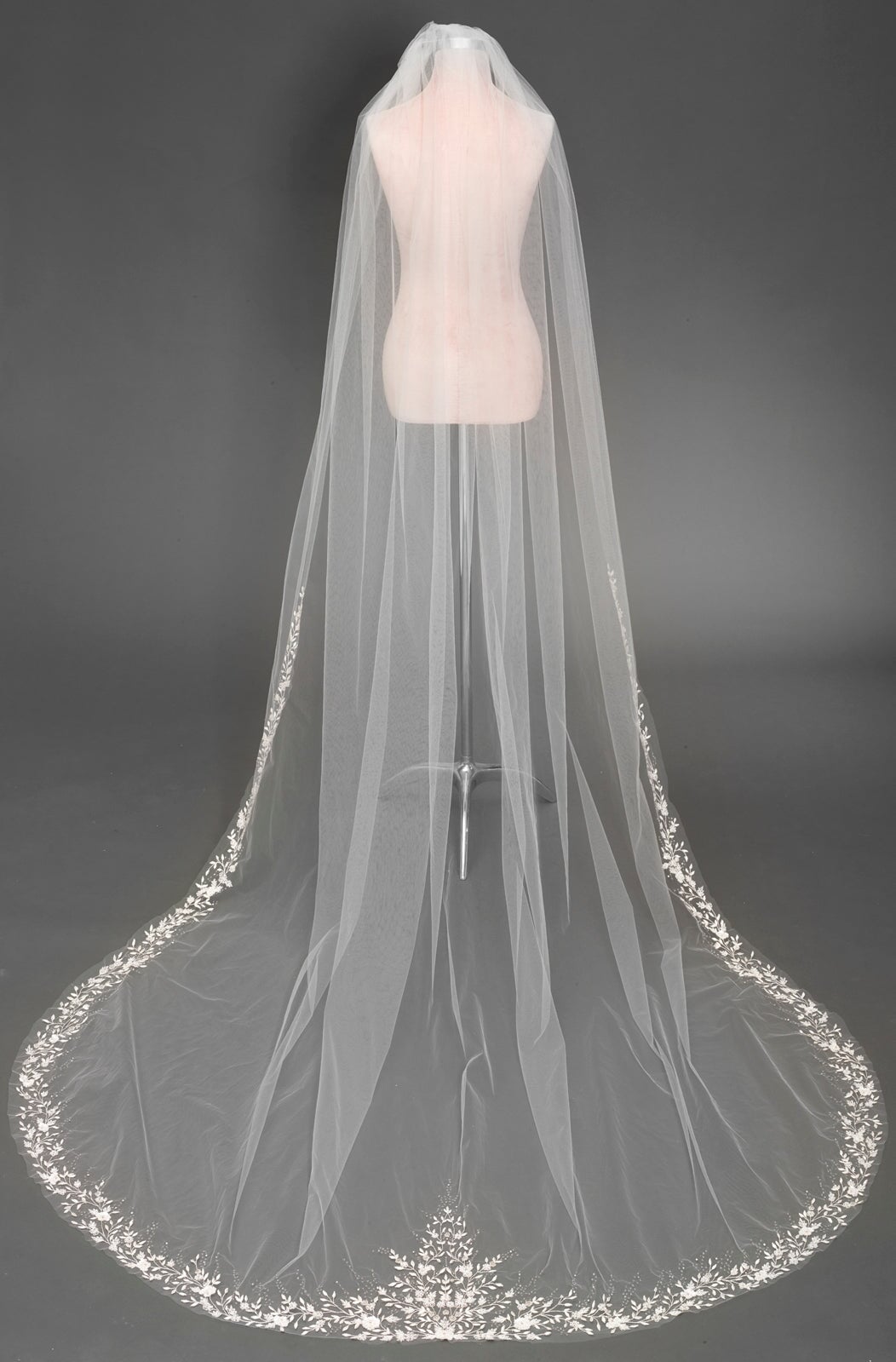 BV1960 (wholesale) beaded wedding dress Enaura bridal