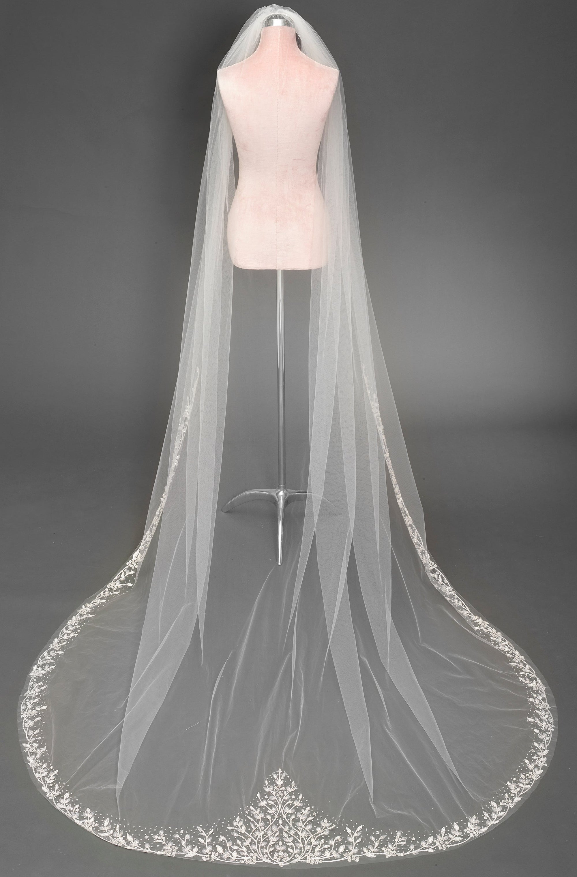 BV1961 (wholesale) beaded wedding dress Enaura bridal