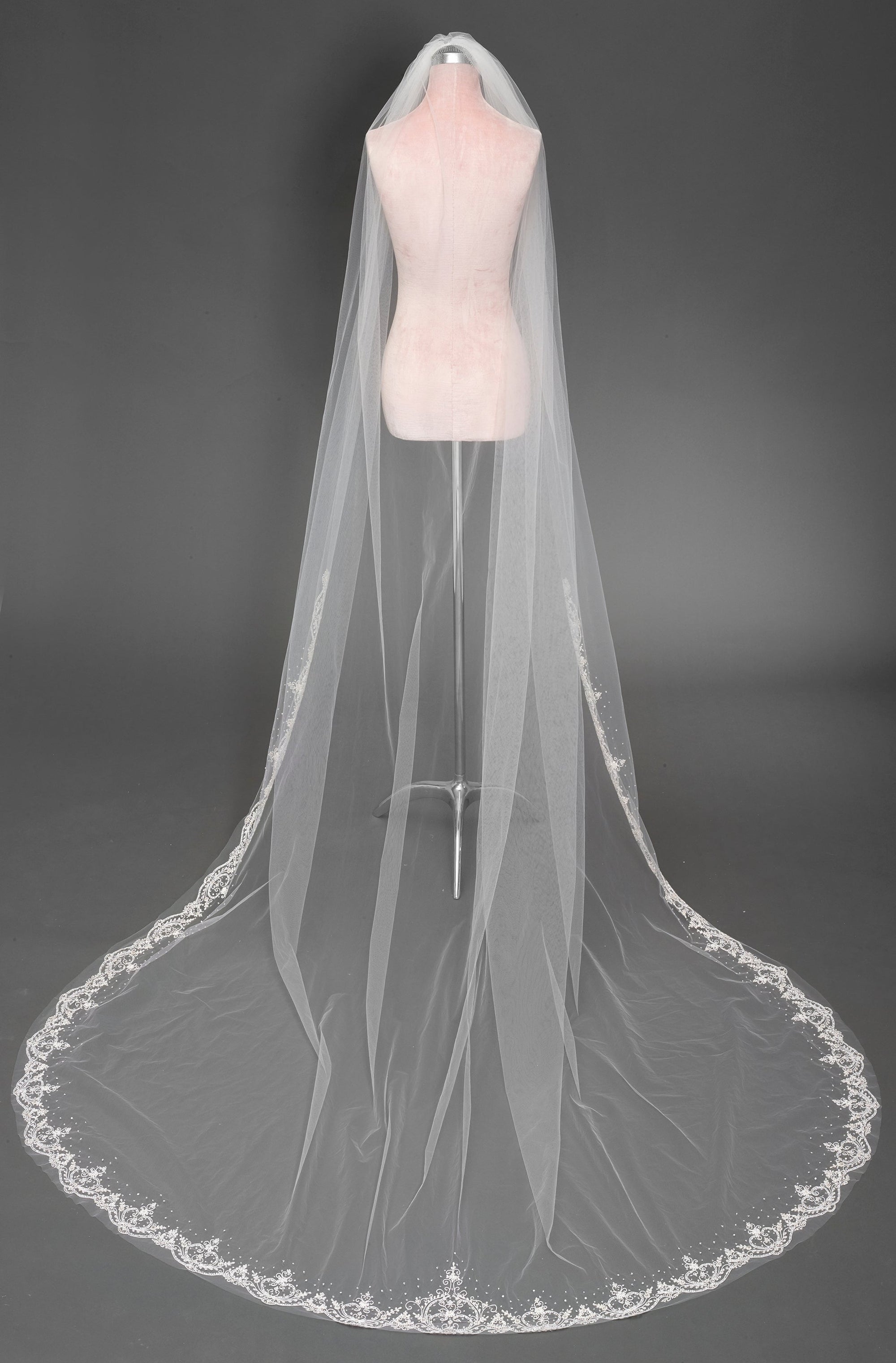 BV1962 (wholesale) beaded wedding dress Enaura bridal