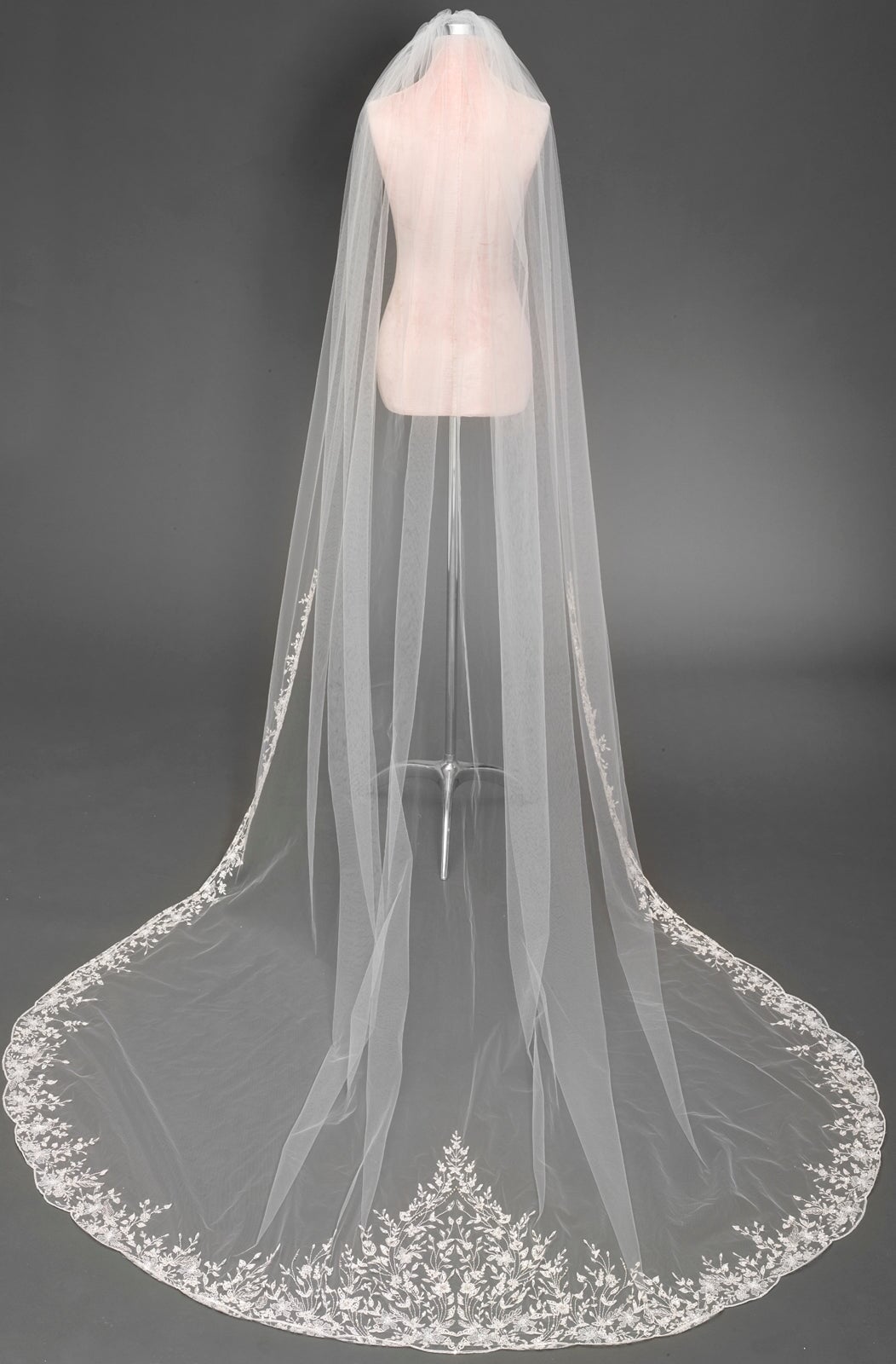 BV1973 (wholesale) beaded wedding dress Enaura bridal