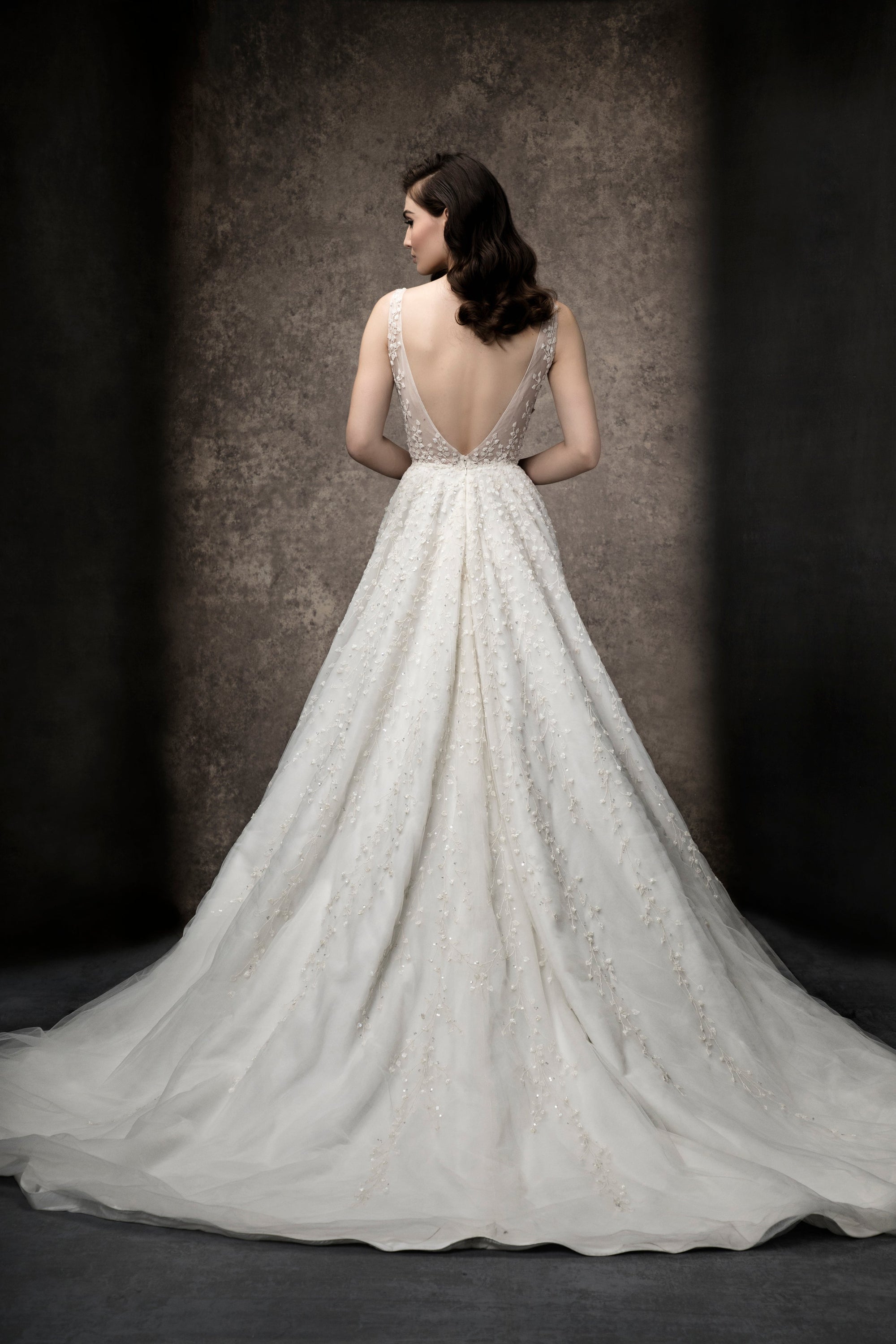 ES852 - Hart (wholesale) beaded wedding dress Enaura bridal